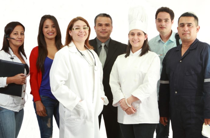 Високооплачувана робота в Польщі для українців: в чому “підводні камені”