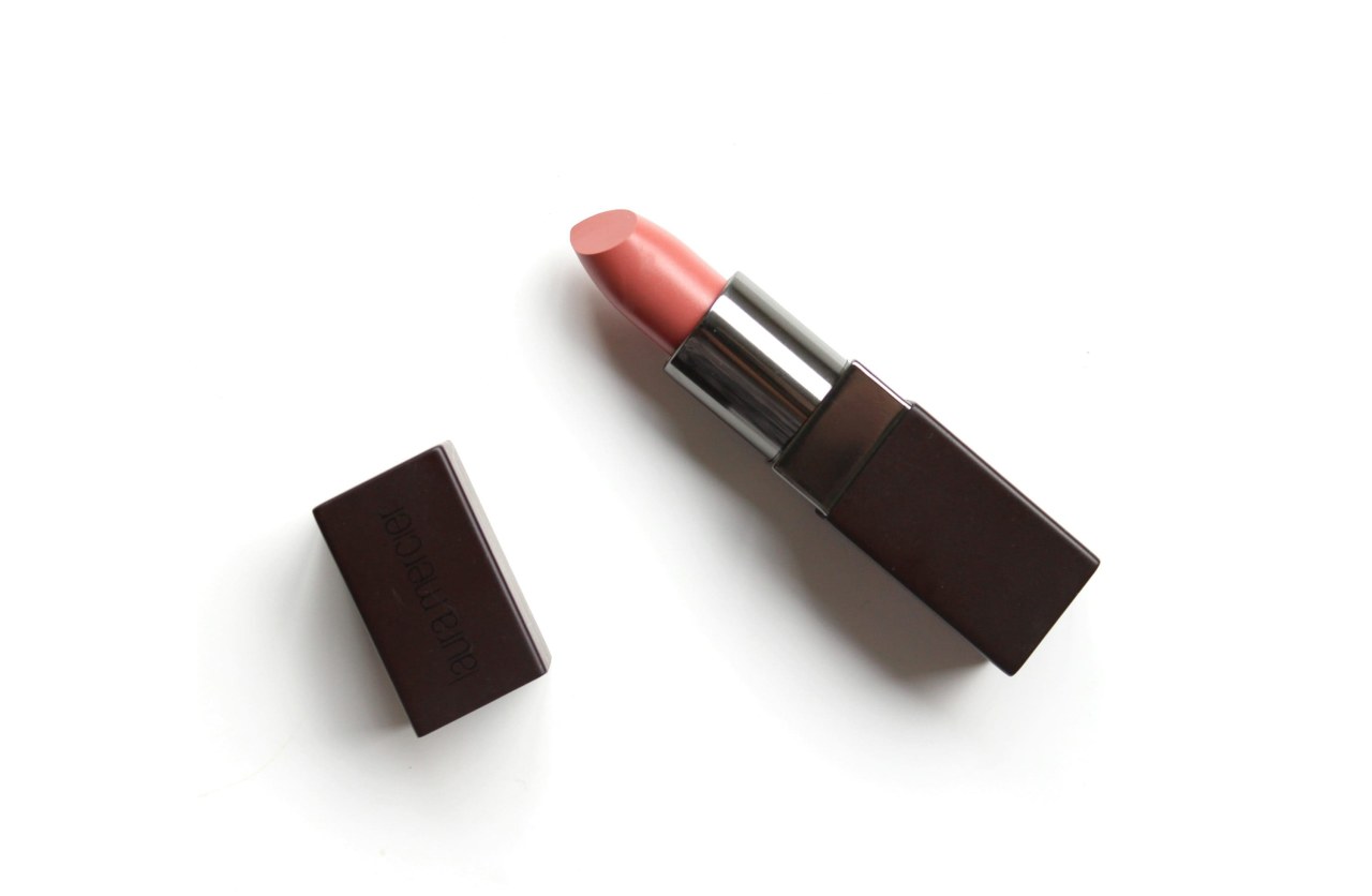 Які продукти Hillary Cosmetics стали бестселерами